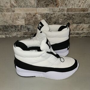 Sorel White and Black Winter Boots Snow Boots